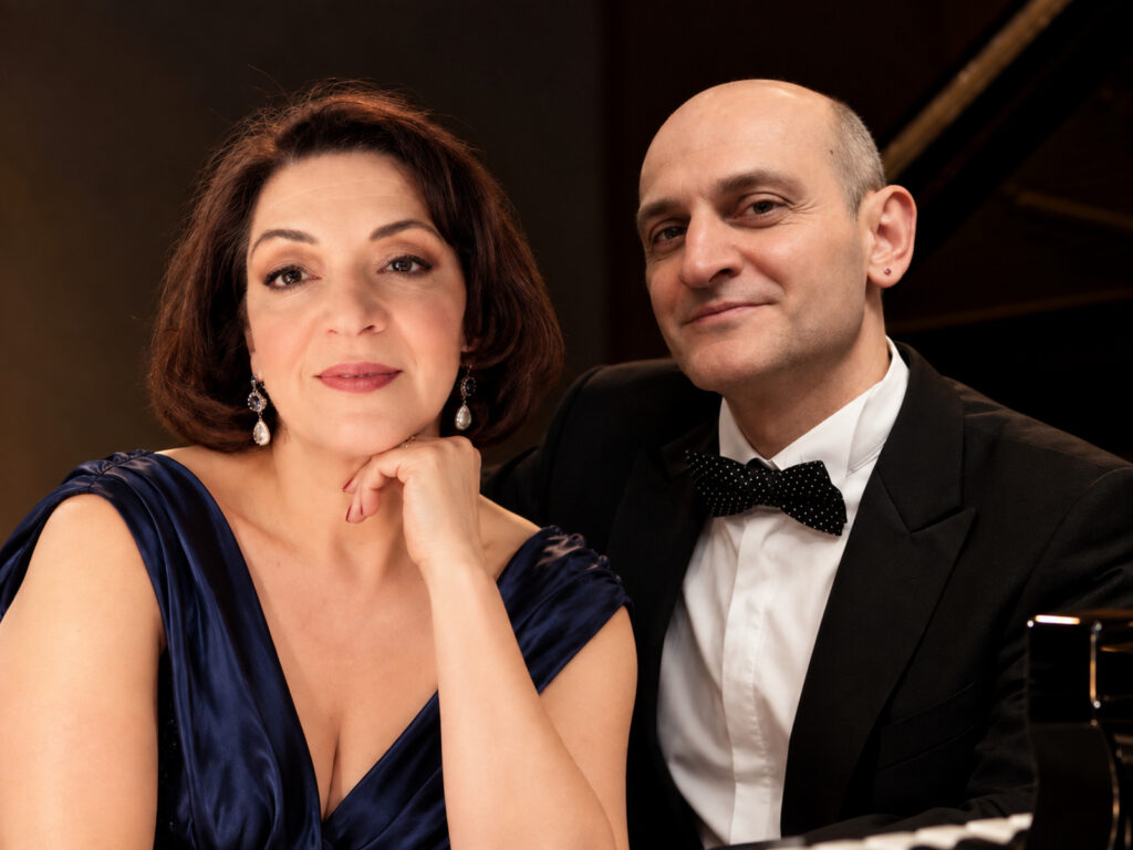 “La Città della Musica”: svela "Scherzi e segreti" tra l'opera e i salotti musicali con il duo Iannuzzi-Del Fra 1 Elvira Maria Iannuzzi (Soprano) - Francesco Del Fra (Pianoforte)